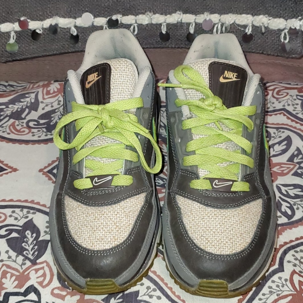 Authentic Nike Air Max Boys Youth Sneakers